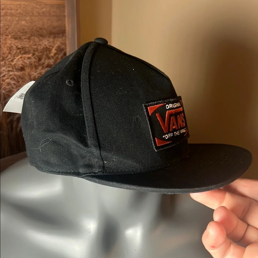Vans Black Cap| Snap Adjustable back - Picture 2 of 4